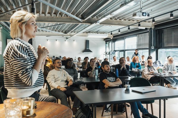 Vêtements professionnels : comment combiner style et éthique