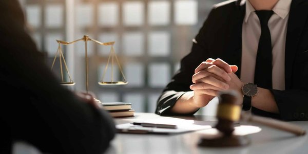 Meilleurs avocats de Paris : expertise et résultats garantis